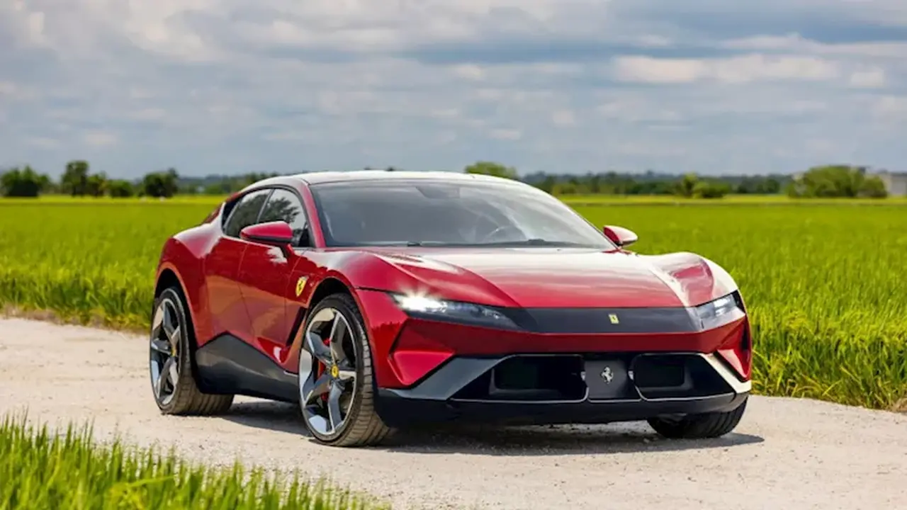 أول سيارة كهربائية من فيراري الإيطالية بثمن يعادل 34 مليون جنيه.. صور